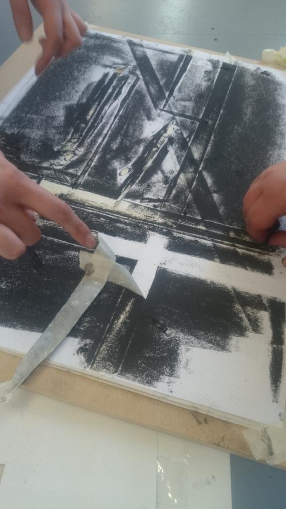 abingdonstudios's tweet photo. Gr8 #DrawingWorks eve @abingdonstudios in partnership with @GrundyBlackpool. Supported by @LeftCoastUK @BpoolCouncil http://t.co/JVUGsB1zIX
