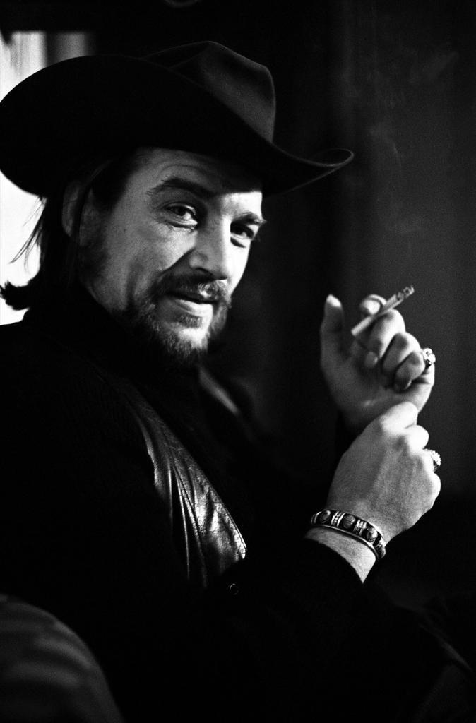 Happy Birthday to Waylon Jennings in heaven!!! The only person I ever heard my Nannie listen too to this day. 