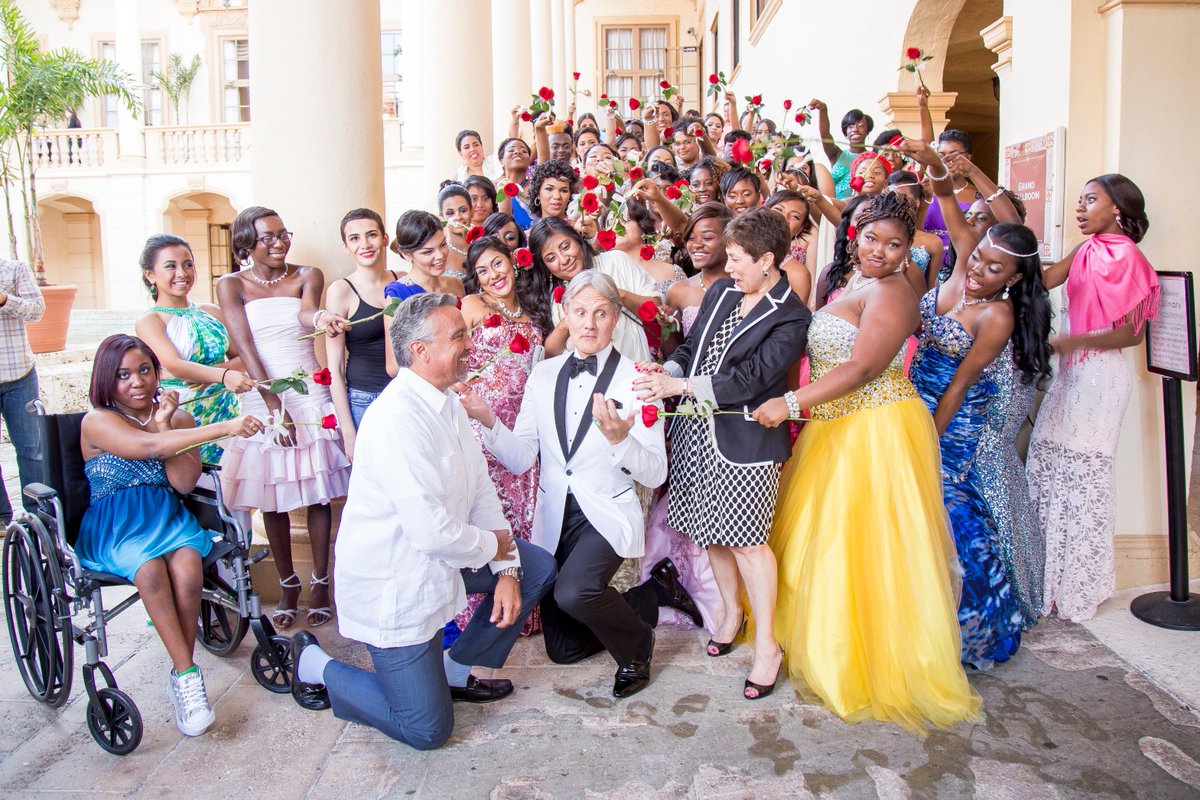 MDCPS's tweet photo. Don't miss the premiere of @OfficialTLC #SayYestotheProm w/ @MDCPS students @ATT #uversebuzz Ch.300 today at 3 p.m. http://t.co/5T8FaPlWk3