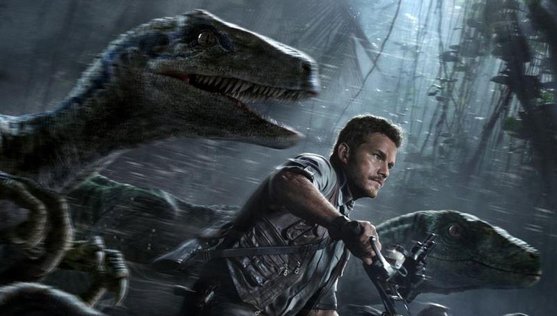 Cinepolis's tweet photo. Los velociraptors de #JurassicWorld fueron los primeros en llegar a la cima de nuestra taquilla. ¿Quién ya la vio? http://t.co/QwvMae7d1i