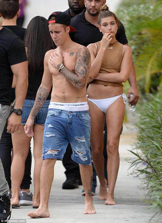 Beard Club On Twitter Hailey Baldwin Earns Some Pocket