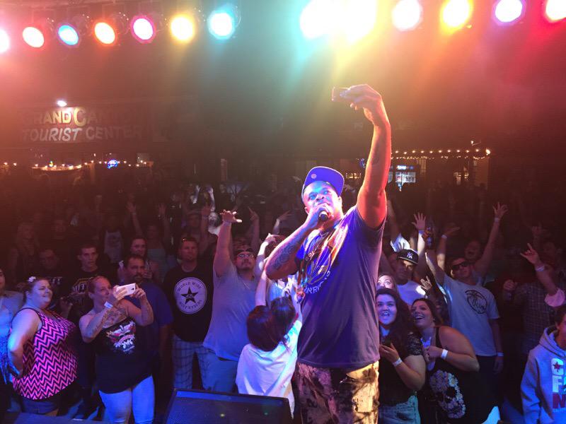 curtisyoffcl's tweet photo. Appreciate the love Kingsman.. #E-40 #CurtisYoung #LASounds #Arizona #SonOfChronic #DevotionVodka #PatsLegacy http://t.co/AYUW59isvb