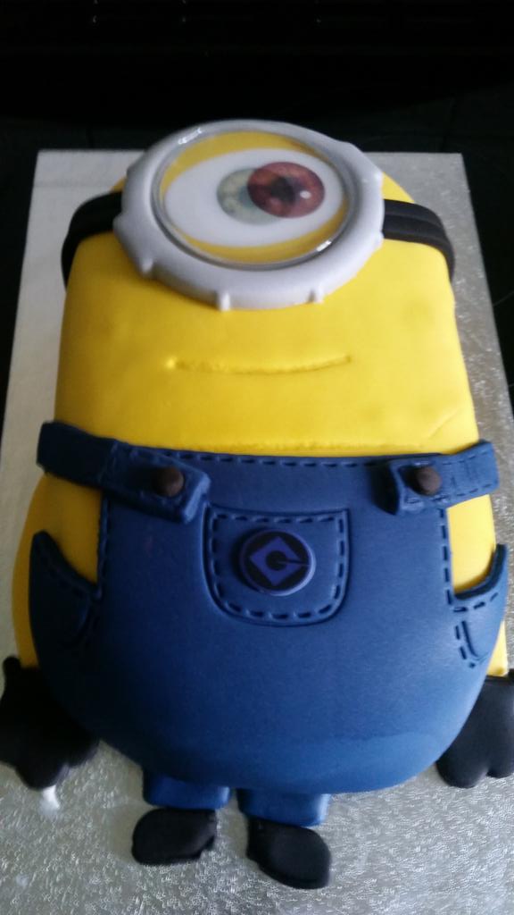 Dylan's 8th Birthday! He loved this cake!!