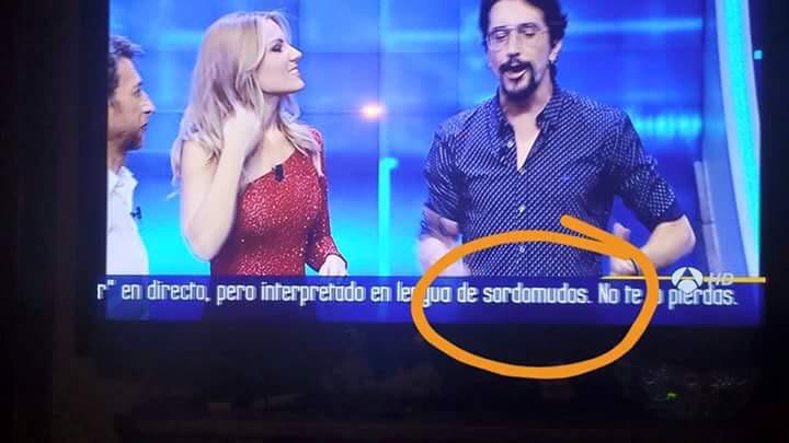 CNSEinfo's tweet photo. @El_Hormiguero Es lengua de signos,no de sordomudos. En España hay 2: lengua de signos española y catalana #LSE #LSC http://t.co/q6dYFUp9Ej