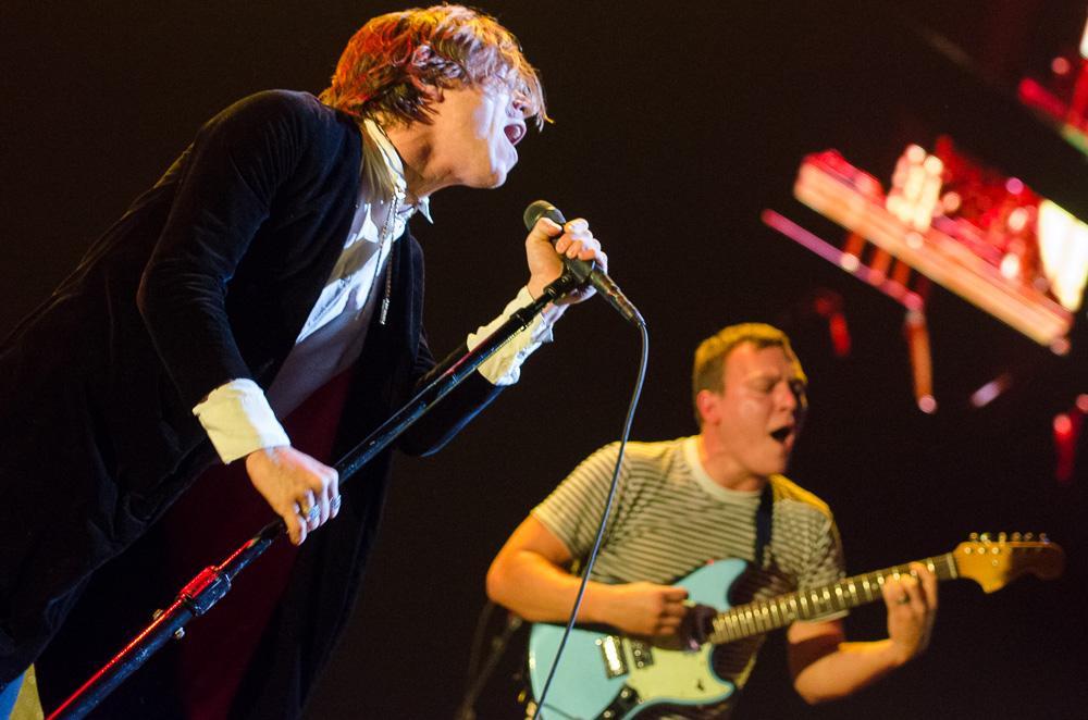 consequence's tweet photo. Exclusive: @CagetheElephant will release their new album in December http://t.co/9iYK6i2NV7 http://t.co/iM7DusSU6m
