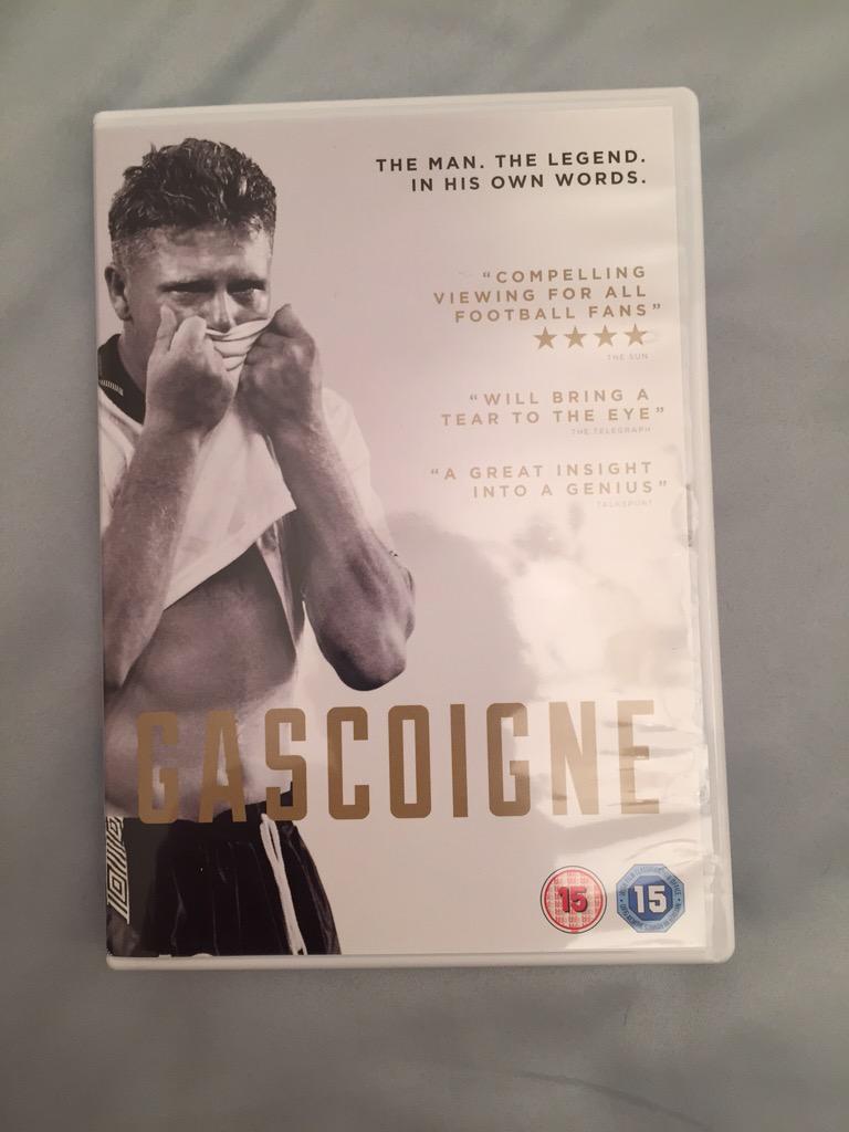 LeeTrundle10's tweet photo. That's my night sorted. The main man x http://t.co/cQ6rdbSL9t