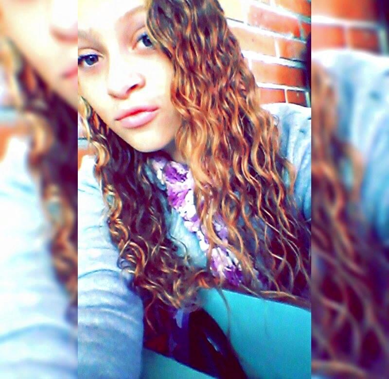 Loiiraaah's tweet photo. Ela tem, estilo meia bruta _l_ >.< ^_^ http://t.co/2huxgMlV6W