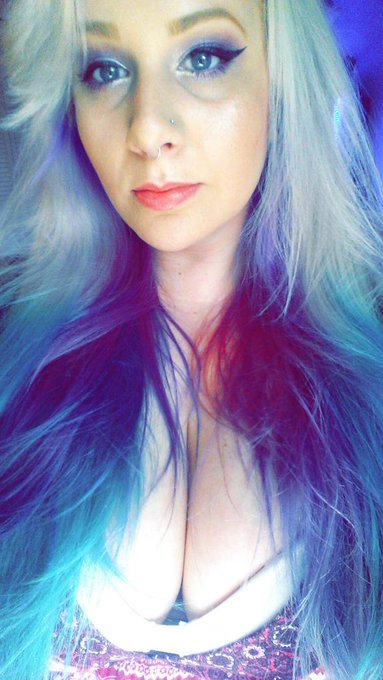 Cam time! http://t.co/3Hf50gvof1 http://t.co/YSEL5zhkUm<a href="/tag/mvsales"class="tags"><span>#mvsales</span></a>