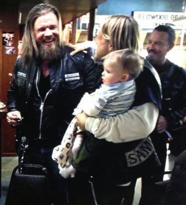 black_mamba_06's tweet photo. #SOAFamily<3 #PapaJax &amp; #OpieLove #Chibby ... #Tears:'( Miss You Guys<3 @SOAAddicts @RyanHurstFans @ChibsFans http://t.co/k4wCLhk69l