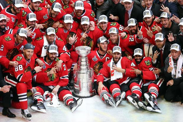 CHICAGO BLACKHAWKS - 2015 STANLEY CUP CHAMPIONS CHl6hDlUsAE7OCX