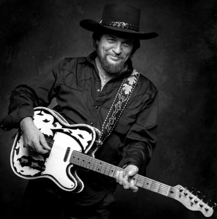 Happy Birthday to this Texas legend, Waylon Jennings. 