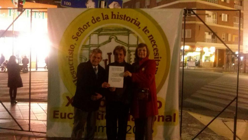 centucuman2016's tweet photo. Acercate vos también a sacarte una foto con el logo del Congreso en Plaza Independencia. A un año de #CENTucuman2016 http://t.co/qzUgpXofGK