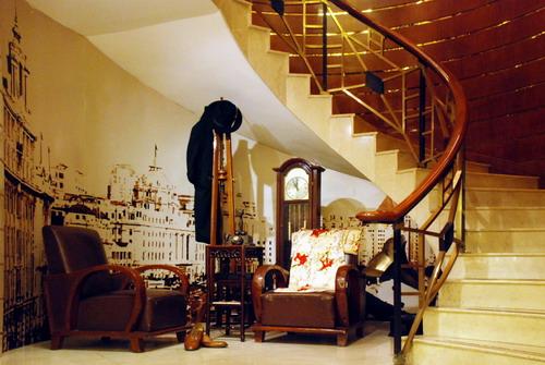 Don't and the past a hard, just because it is over; Don't and reality, hard time because you need to survive.