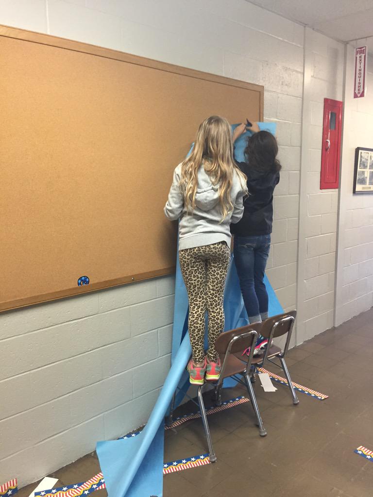 beckyruel's tweet photo. Bulletin boards are coming down...walls are bare...must be getting closer to the last day of school...#KES http://t.co/0es6M8mCpd