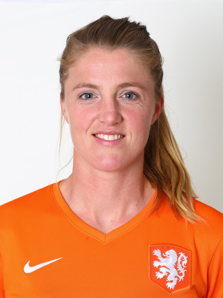 DRAMA. Kirsten van de Ven scores for NED 1-1 CAN with 5mins left in ...