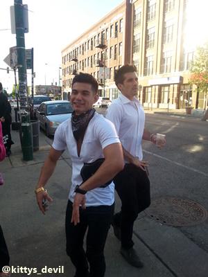 kittys_devil's tweet photo. RICKY!!!!!
(in white....and that bandanna!!)
@RickyRomanXXX @RomanEmpireXCI http://t.co/UNfEZIufIq