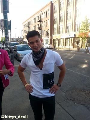 kittys_devil's tweet photo. RICKY!!!!!
(in white....and that bandanna!!)
@RickyRomanXXX @RomanEmpireXCI http://t.co/UNfEZIufIq