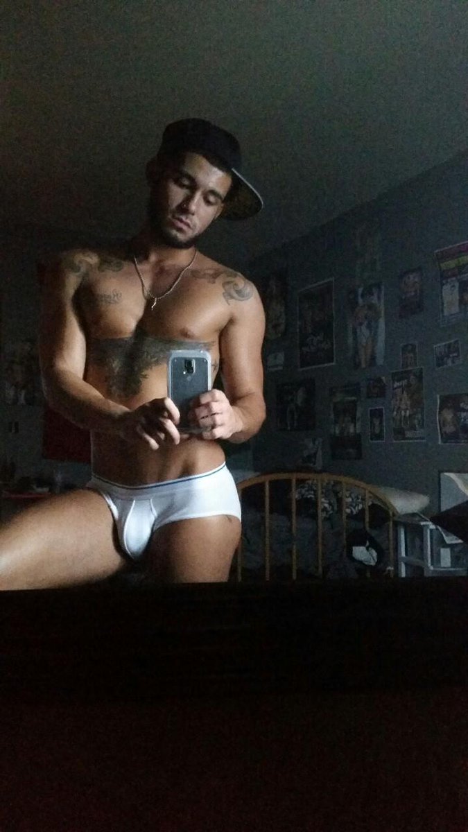 RomanEmpireXCI's tweet photo. Speaking of #hotinwhite
#MCM We love him, that is all. http://t.co/E84RJWchyJ