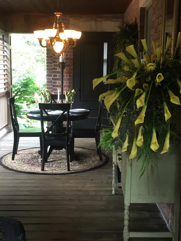 ViBrant_Mag's tweet photo. In our next issue Kevin Raymond brings the inside out. Outdoor living with comfort, class and style. We give you tips http://t.co/7khMKMH3mT