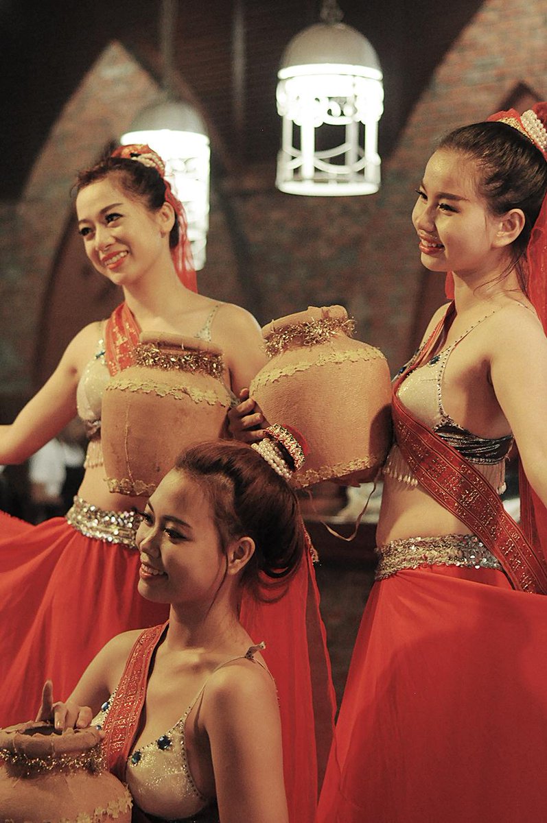 There're Cham dance performing arts every Tuesday, Thursday and Saturday night, from 7:30 p.m on.fb.me/1KU7HQe