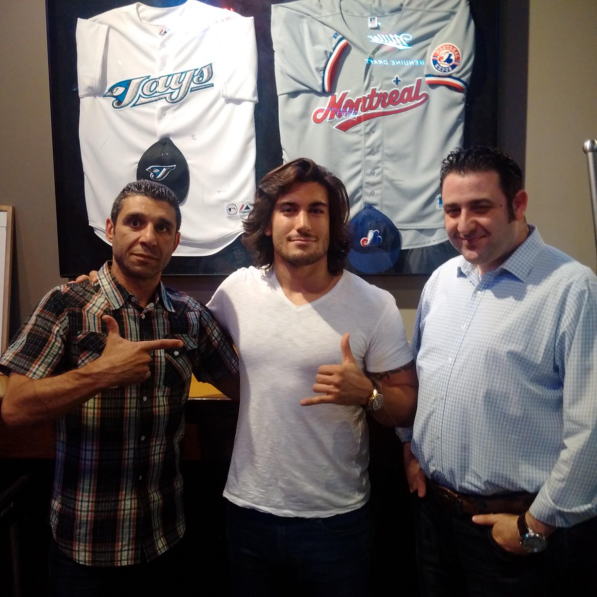 MnA_SportsMedia's tweet photo. The guys were happy to meet you brother. Thank you @EliasTheodorou and look forward to seeing you again soon. #MMA http://t.co/jdhcFPwwxG