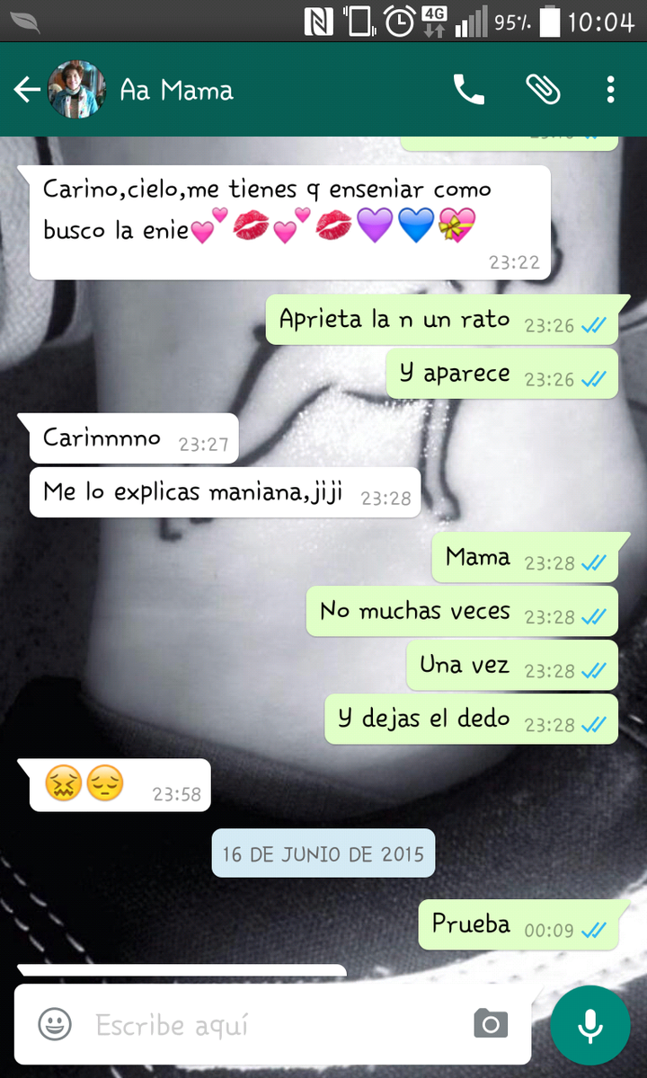 IreneBigSmiles's tweet photo. Mi madre sigue en su línea jajajajaja #Carinio http://t.co/uHR9d0UsAs