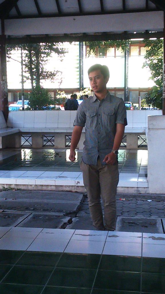 Presentasi kandidatur ketiga yaitu Ichsan Maulana