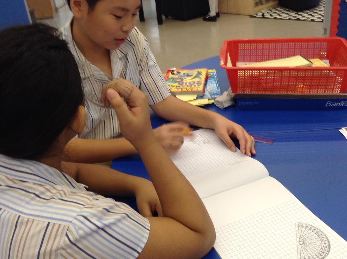 KJS_PYPX's tweet photo. 6W are doing geometry http://t.co/OsDtVG8ptK