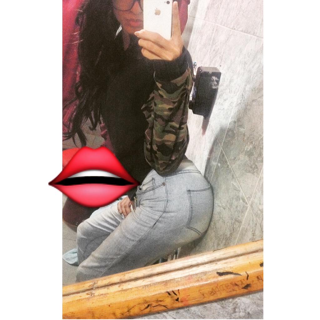 julio_troygarc's tweet photo. #snapchat #snapmeguys #snapme #Snapmeaselfie #snapmeboys #snapchatbooty #booty #snapme "julikendall"π» πΈπ» http://t.co/aykpauE6F7