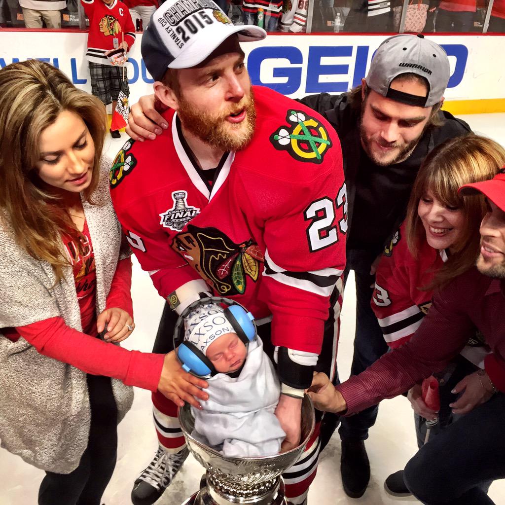NHL's tweet photo. Oh baby. #StanleyCup http://t.co/LRrcmQ7EcB