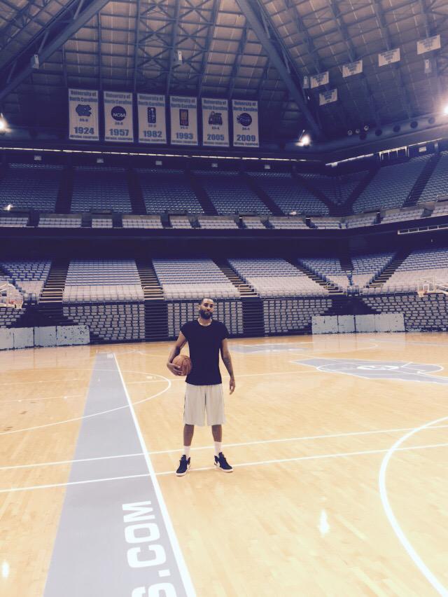 WayneEllington's tweet image. I'm home! Lil late night action #chapelhill