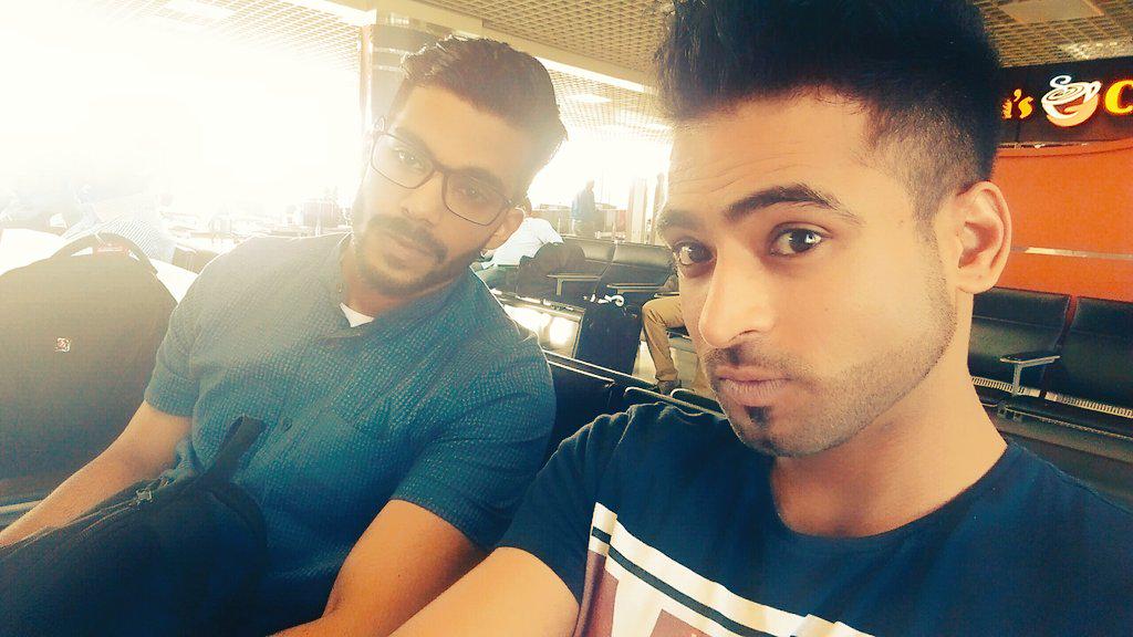shamfil90's tweet photo. Travelling with @faazi91 to Qatar from London after a very long wait! #tired #exhausted  #eagerlywaiting http://t.co/dQRVP0EQTu