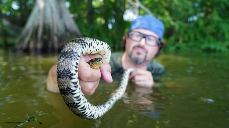 Grabuone's tweet photo. Good pics my new Tornado Hunter friends!! So how does snake grabbin line up with nados? @ForbesRicky @TornadoGreg http://t.co/3vbYrpUwd8