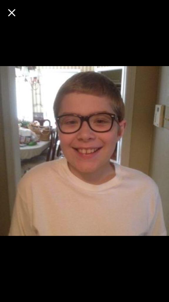 BullsFan2125alt's tweet photo. @KDElite2001 FAM why u look like Austin powers http://t.co/mNXGTbeoL6