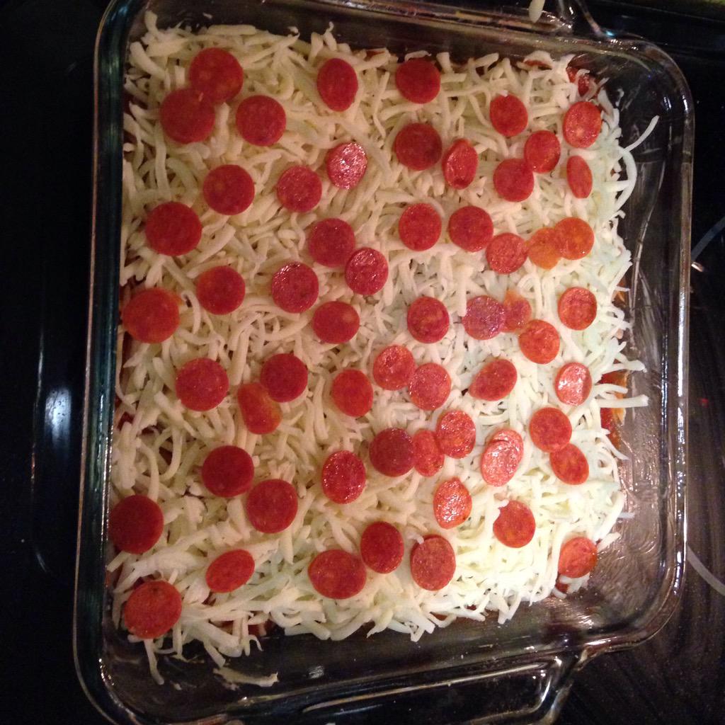 TrumpWon_CryMor's tweet image. Yummy yummy #PizzaDip