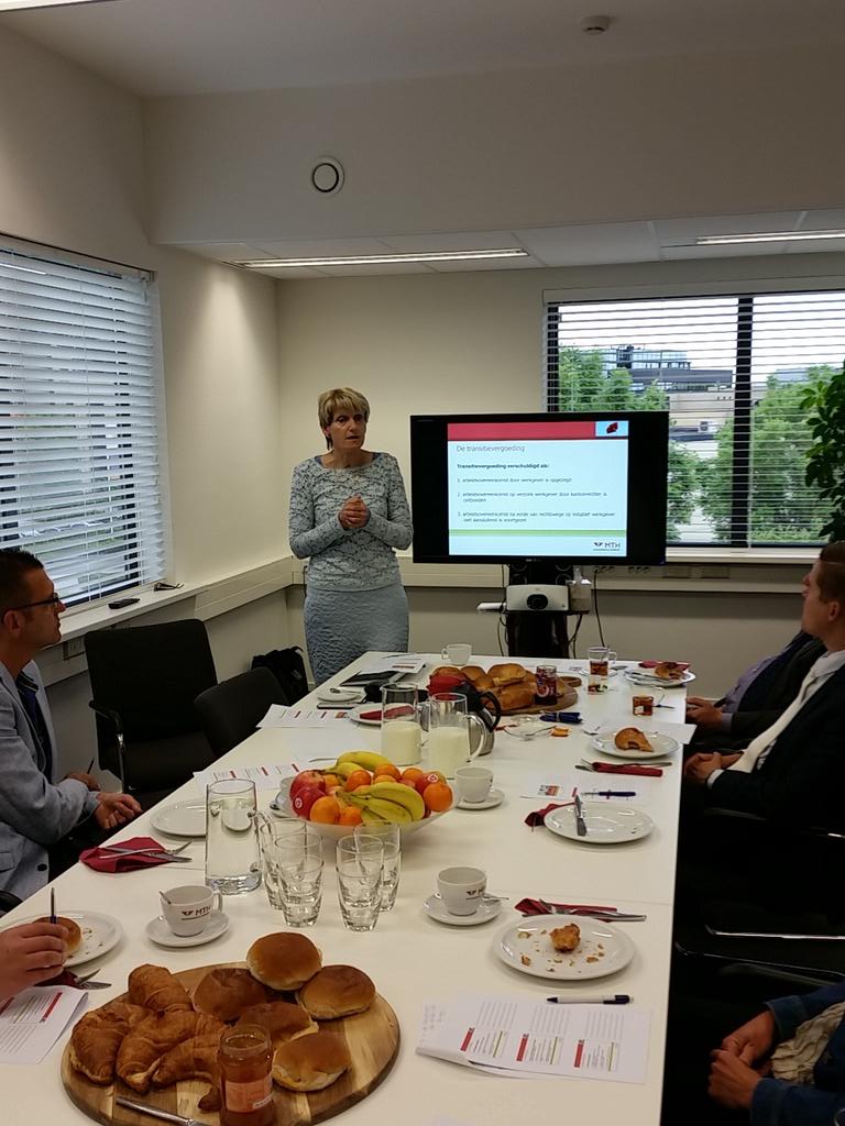 ArjentHorst's tweet photo. Alles weten over #transitievergoeding? Ontbijtbijeenkomst @MTHMeppel http://t.co/wKRlwmsnP4