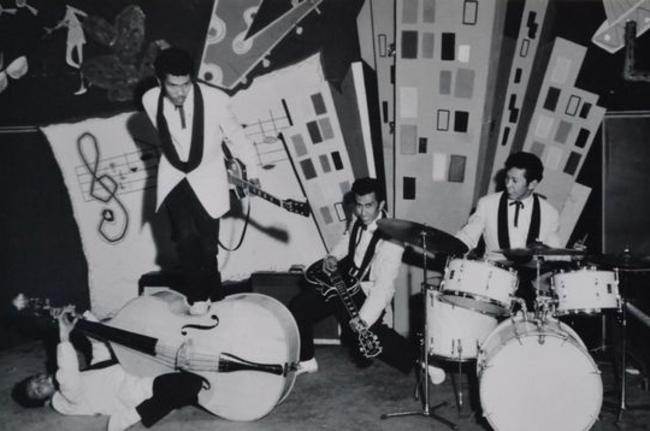 HaiMagazine's tweet image. Tielman Brothers, Band Indonesia Yang Berpengaruh di Dunia! 

bit.ly/1C1ypnV
