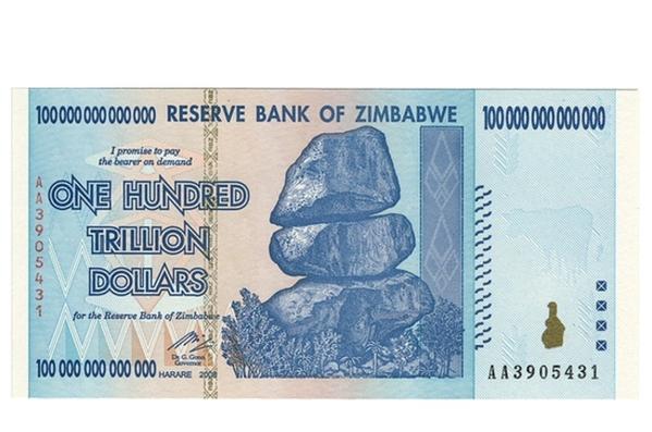 1 миллиард зимбабвийских долларов. Купюра 100 триллионов долларов. Банкнота 100 триллионов долларов Зимбабве. 100000000000000 Долларов Зимбабве. Зимбабве купюра 100 триллионов.