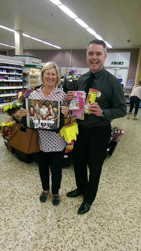 <a href="/2115Bracknell/">BracknellNorth</a> @richyridler donating to Meadow vale school's nuture group always so grateful!