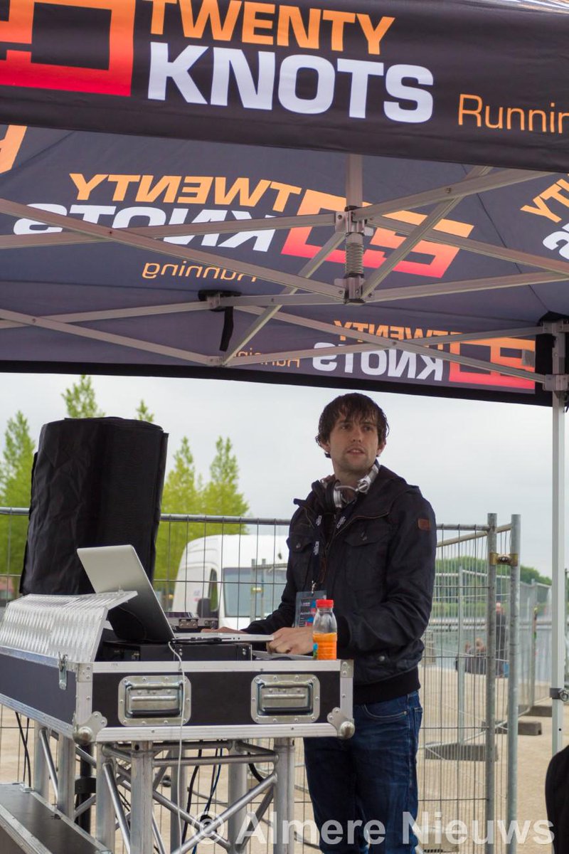 AlmereNieuws_NL's tweet photo. @djsytse tijdens de @AlmereCityRun #acrnl -- http://t.co/0IdgJ9plvl http://t.co/k99LD5ivwF