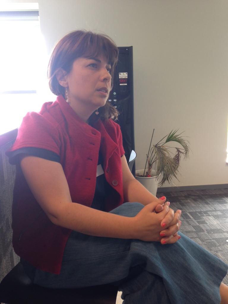 CyrilleFitzy's tweet image. Pose café avec notre conférencière, Olga Ciesco #eveillement2015