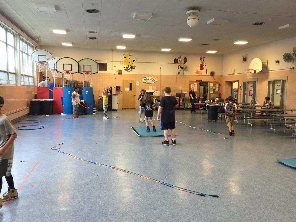 MrAbbotPE's tweet photo. Mr. Abbot's jump rope club practices their single dutch!  #livefit http://t.co/qWmQRSJBUO