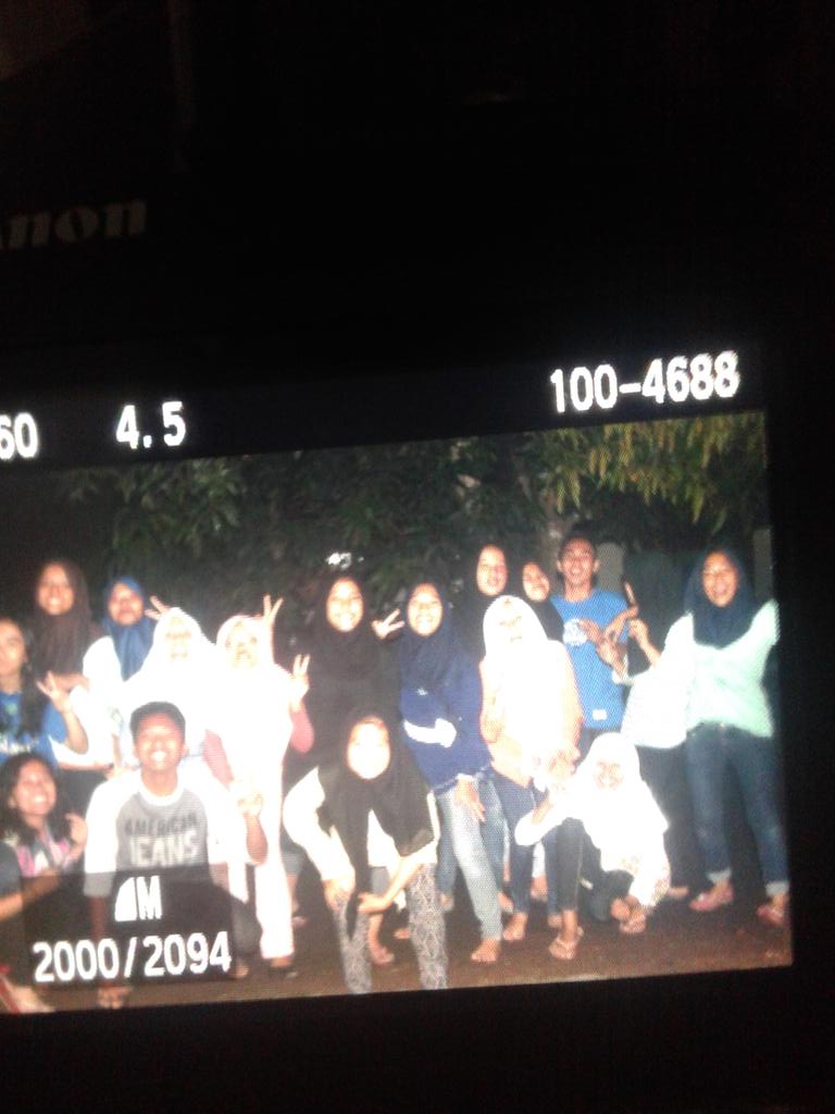 Grade88Official's tweet photo. This is us ! 😄😎 http://t.co/RcrGW0CgJS