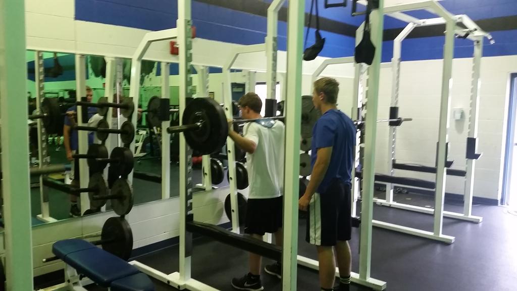 bmadison54's tweet photo. Where the money is made. #SQUATIN #GODAWGS http://t.co/F5nyvfENB2