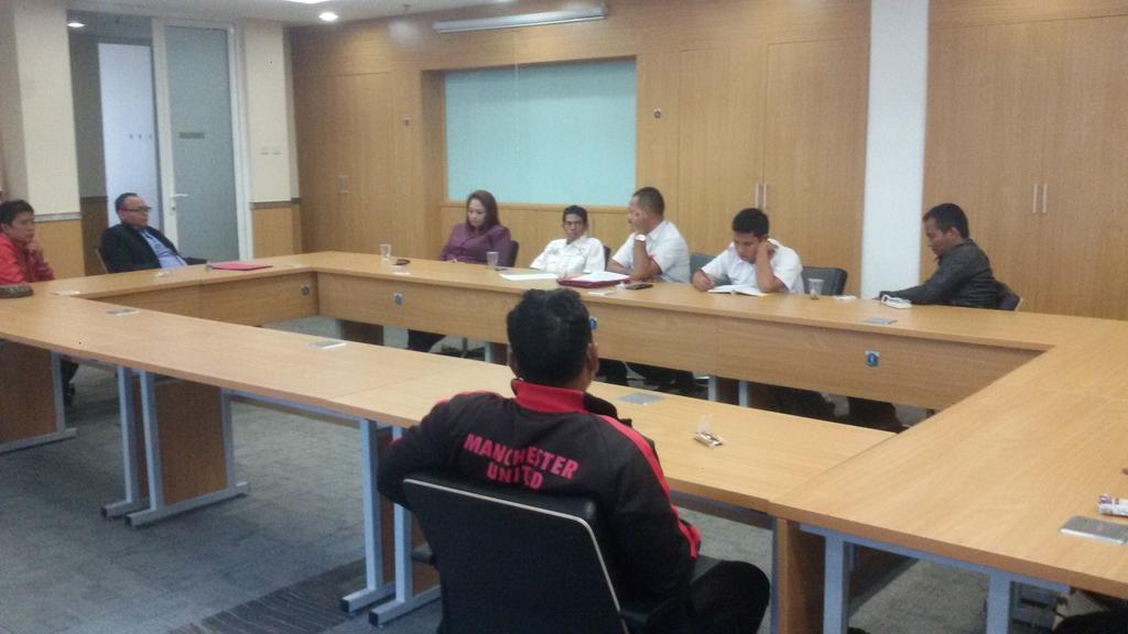 Menerima audiensi pengaduan APKLI asosiasi pedagang kaki lima di DPRD DKI JAKARTA