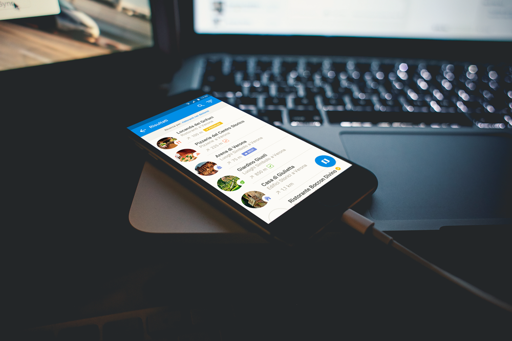 TripCityMap's tweet photo. Nuova modalità lista/mappa per la nostra app. #mockup #testing #summer2015 #uxdesign #mobile #android http://t.co/nNiEhBJIiT