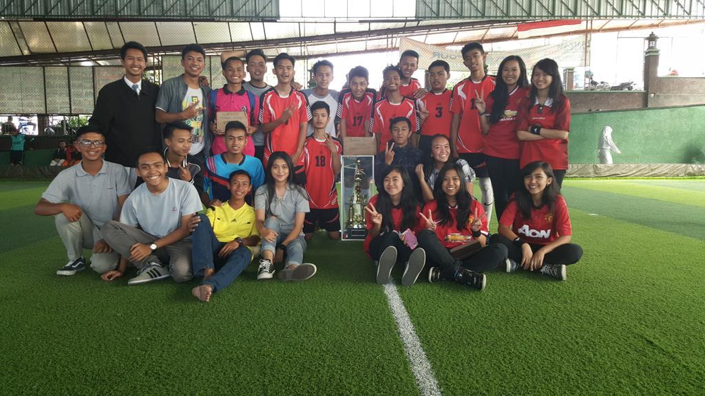frdmlbqr's tweet photo. @smaba36 #saxophone #futsalcompetition http://t.co/WmkeKlLlPB