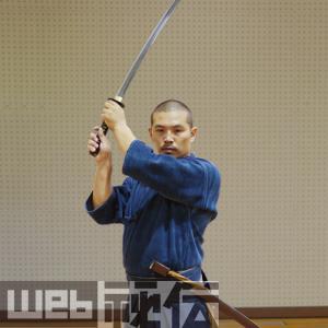 左太刀 通常と逆に左手が鍔側 右手が後ろになる刀の持ち方 の話 Togetter 左太刀 通常と逆に左手が鍔側 右手が後ろになる刀の持ち方 の話 Togetter