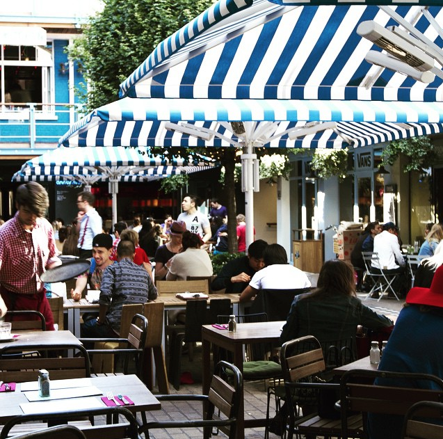 CarnabyLondon's tweet photo. It's definitely an al fresco dining day if you ask us! #KinglyCourt #Carnaby http://t.co/m2MOWQ6OAG