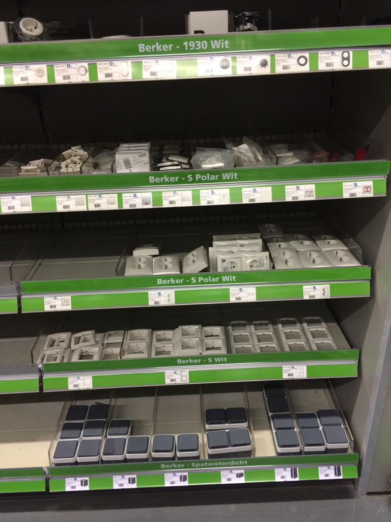 <a href="/TUAmersfoort/">TU Amersfoort</a> gaaf dat ons W1 waterdicht schakelmateriaal #berker nu in jullie servicemagazijn ligt! #Hager